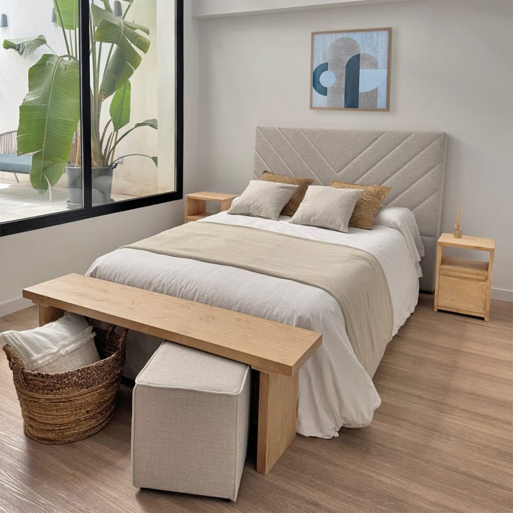 Nachttisch aus Massivholz mit Schublade und Ablage hell 40 cm -