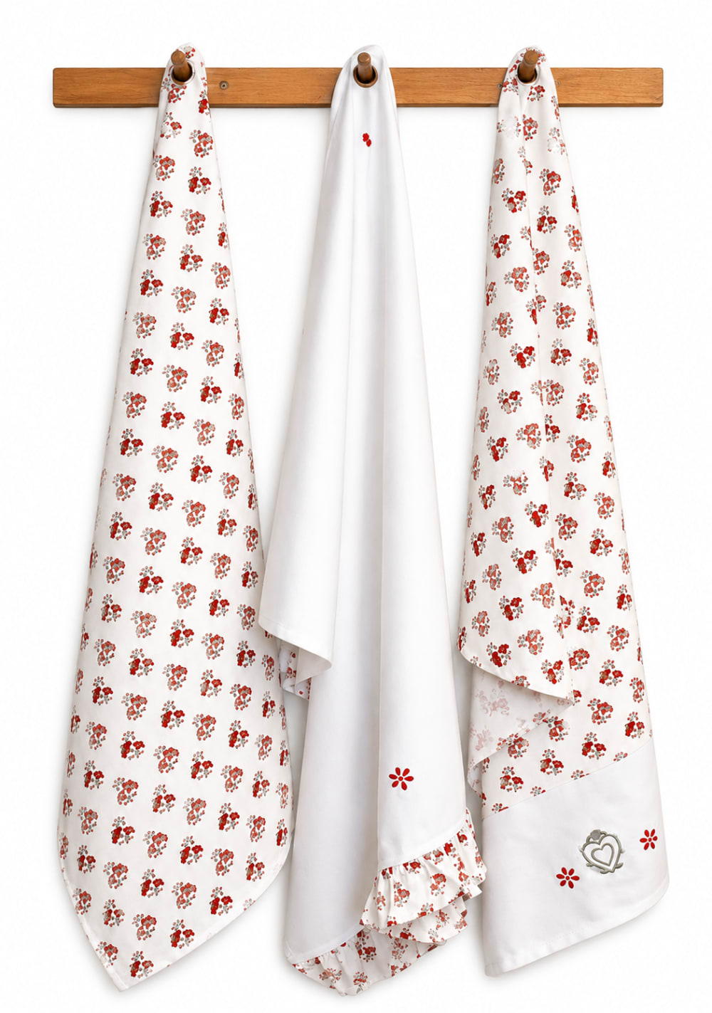 Lot de 3 torchons de cuisine 50x70cm - imprimé floral et broderie cœur