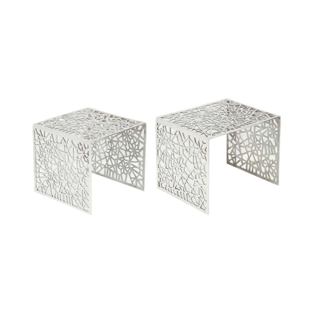Tables basses gigognes en aluminium ajouré argenté 49x40x39cm Tables basses gigognes en aluminium ajouré argenté 49x40x39cm