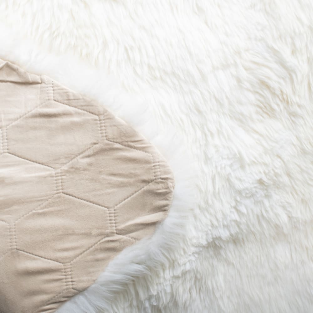 Tapis en peluche beige/blanc, 61 x 183 cm — vue 4