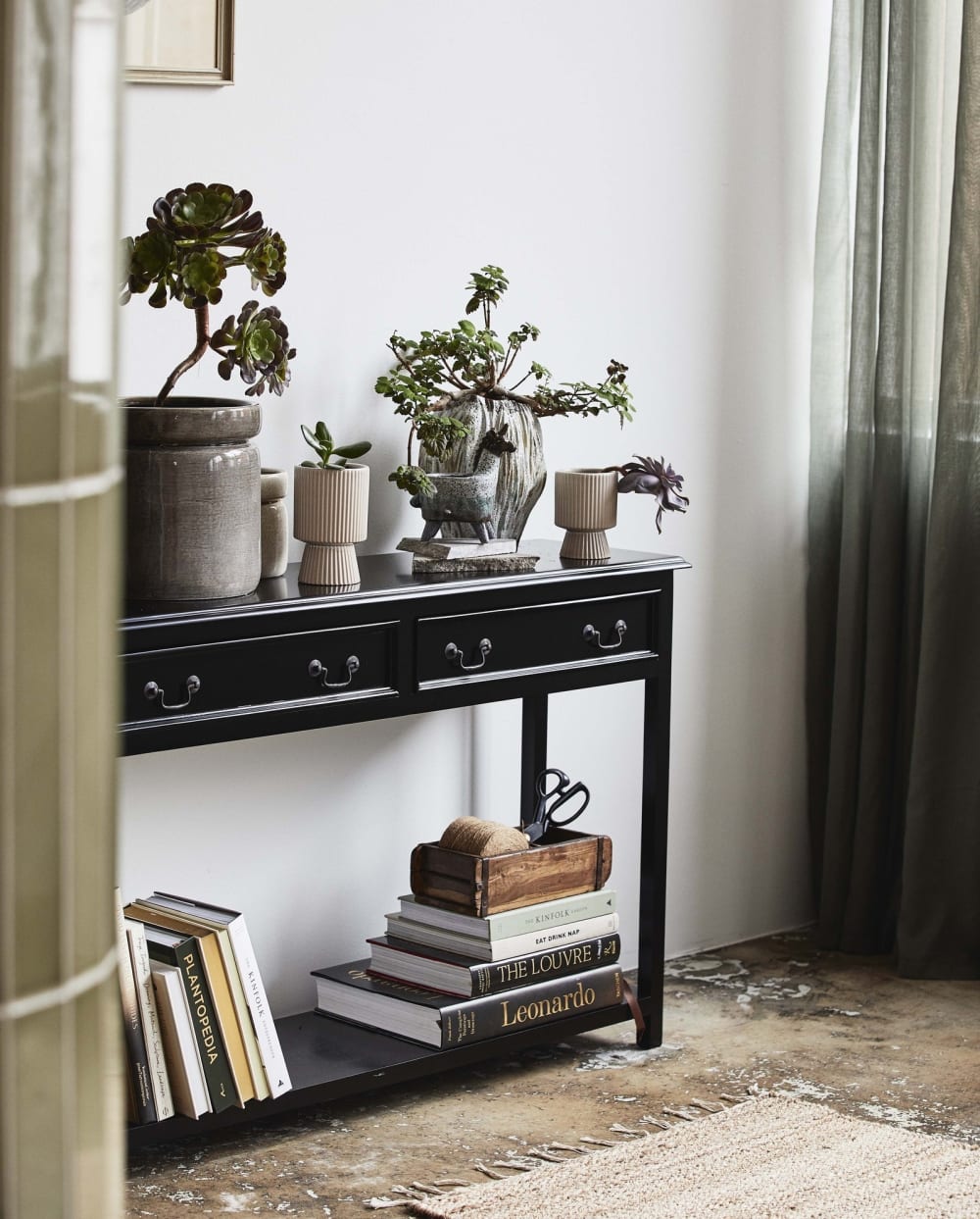 Konsolentisch Moss 122cm aus Massivholz mit 2 Schubladen, Schwarz