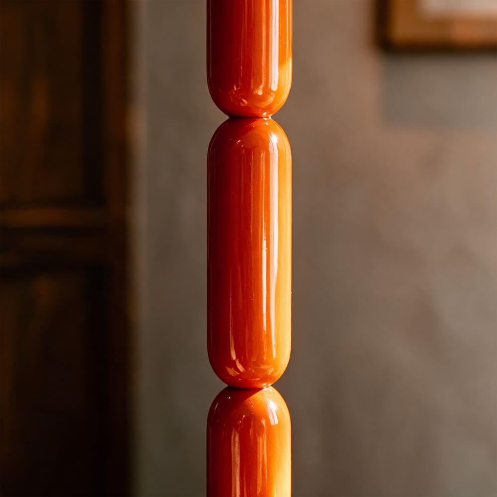 Lampadaire en bois et métal orange — vue 4