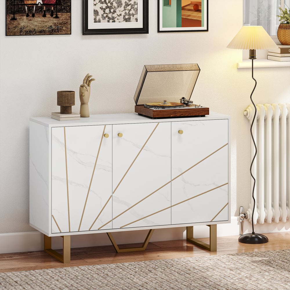 Buffet design - 3 portes, 2 étagères - métal doré aspect marbre blanc