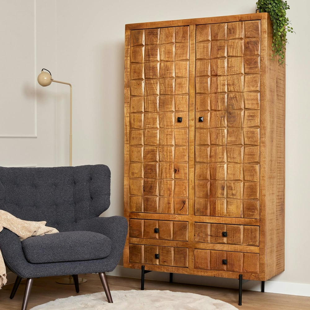 Vaisselier en bois 2 portes à décor damier
