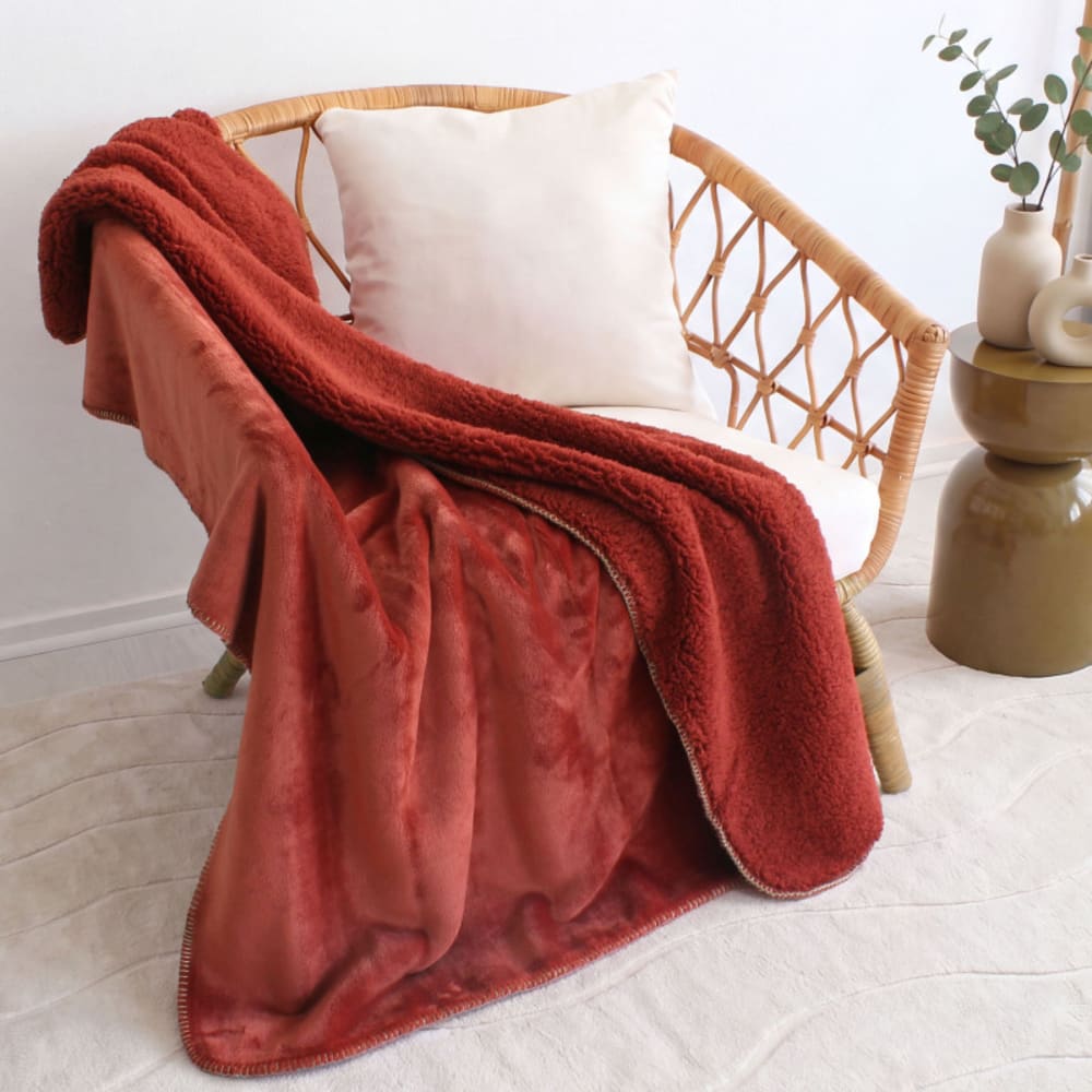 Plaid effet fourrure en flanelle – surjet - 125x150cm - terre cuite