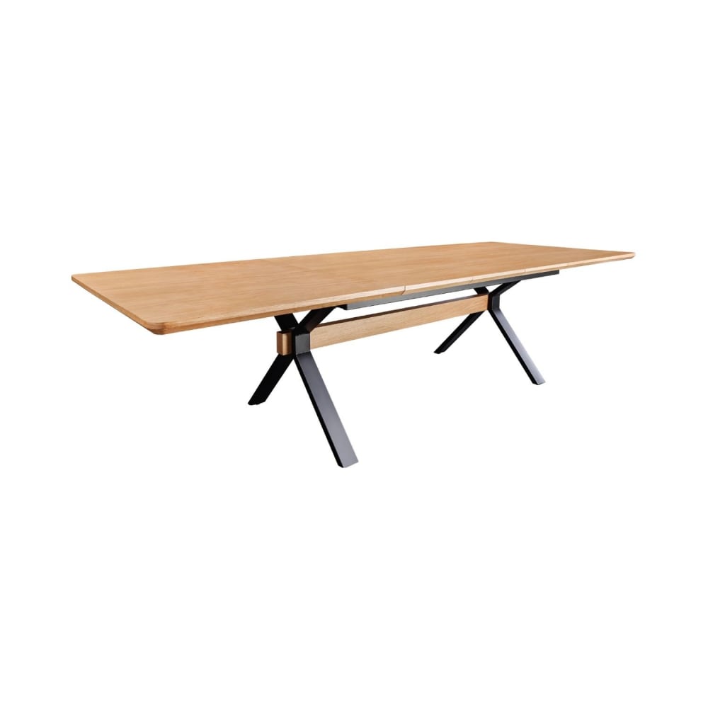Table extensible plaquée en chêne clair et pieds en fer noir 180x110cm
