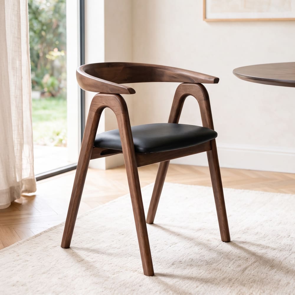 Maison Pavane Brauner Stuhl aus Gummibaumholz und schwarzem Kunstleder style vintage Braun