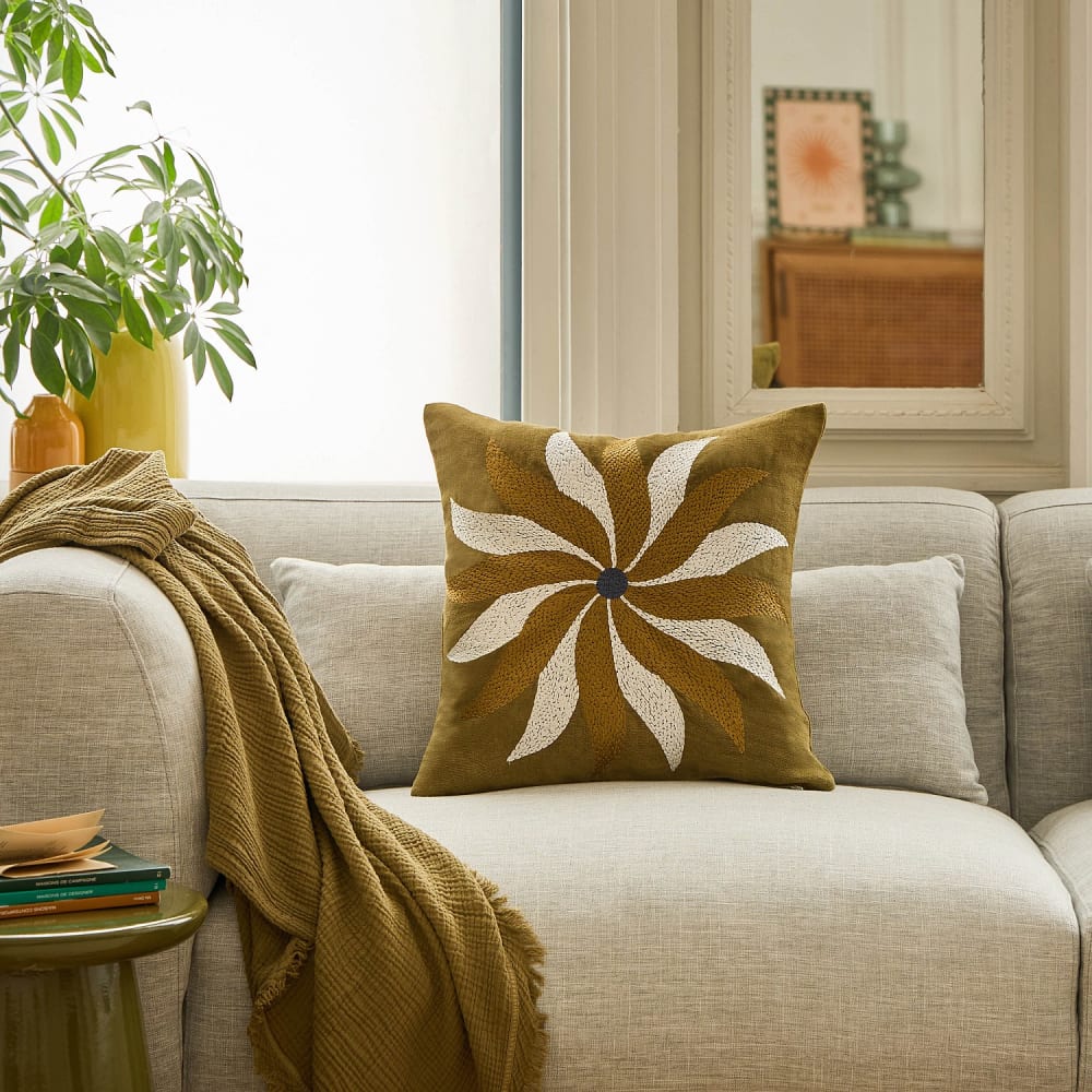 Coussin brodé en lin - 45 x 45 cm - bronze