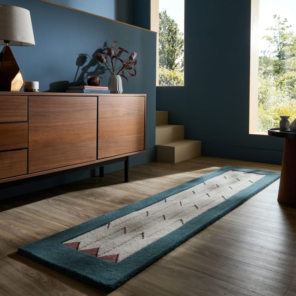 Tapis de couloir en laine beige à bordure bleue canard 60x230cm — vue 3