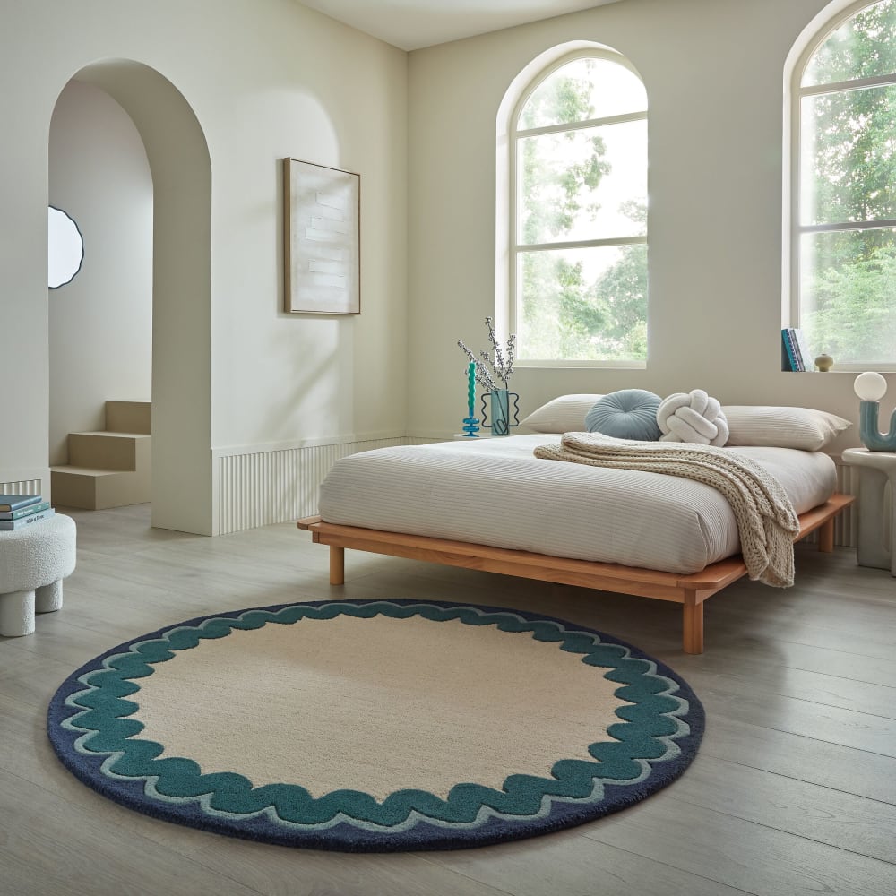 Tapis rond en laine beige à bordure bleue et verte 160x160cm — vue 3