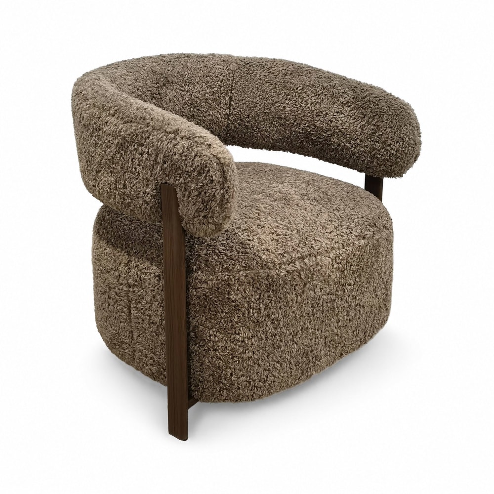 Fauteuil arrondi en tissu chenille effet fourrure latte Fauteuil arrondi en tissu chenille effet fourrure latte