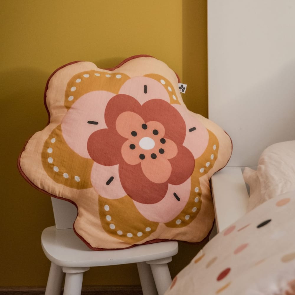 Coussin déhoussable coton motif et forme fleur — vue 3