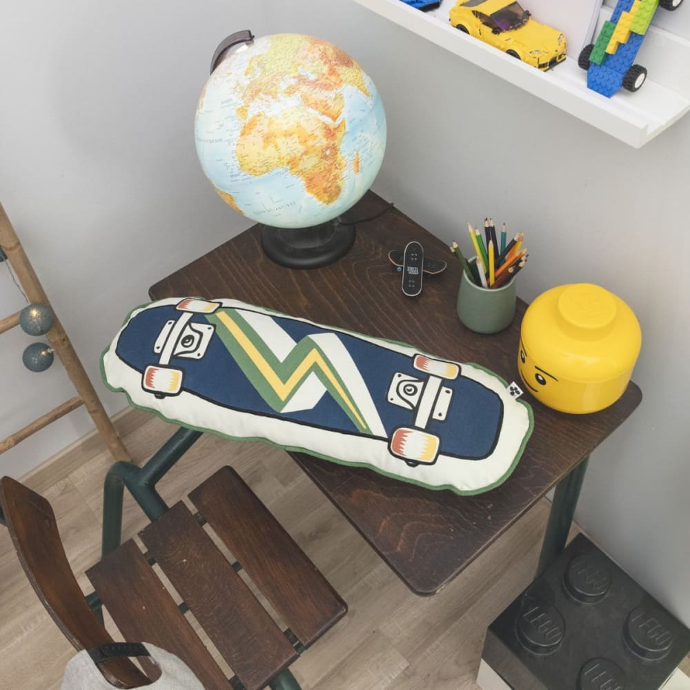 Coussin déhoussable coton motif et forme skateboard — vue 4