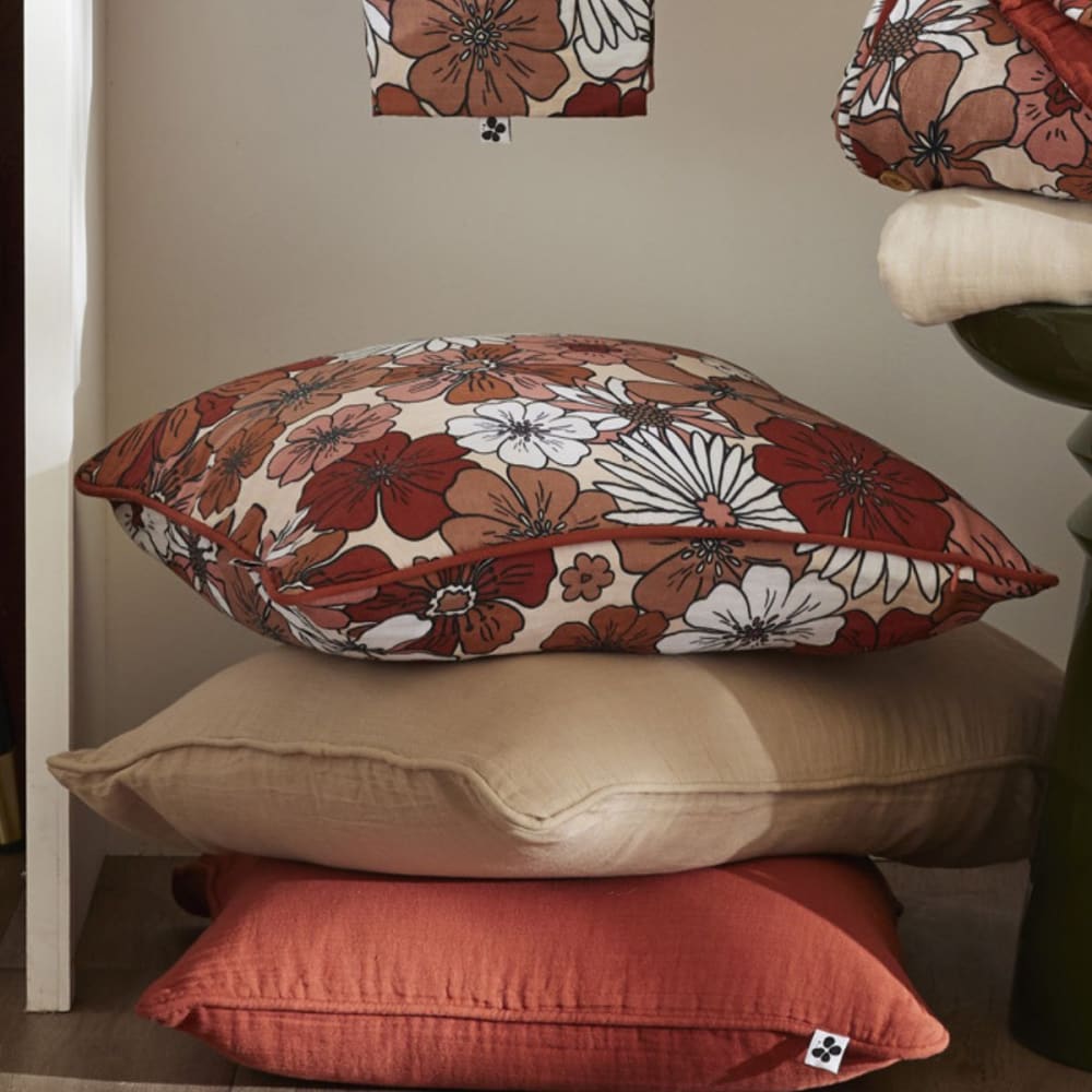 Coussin déhoussable 45x45cm gaze de coton imprimé floral terracotta — vue 4