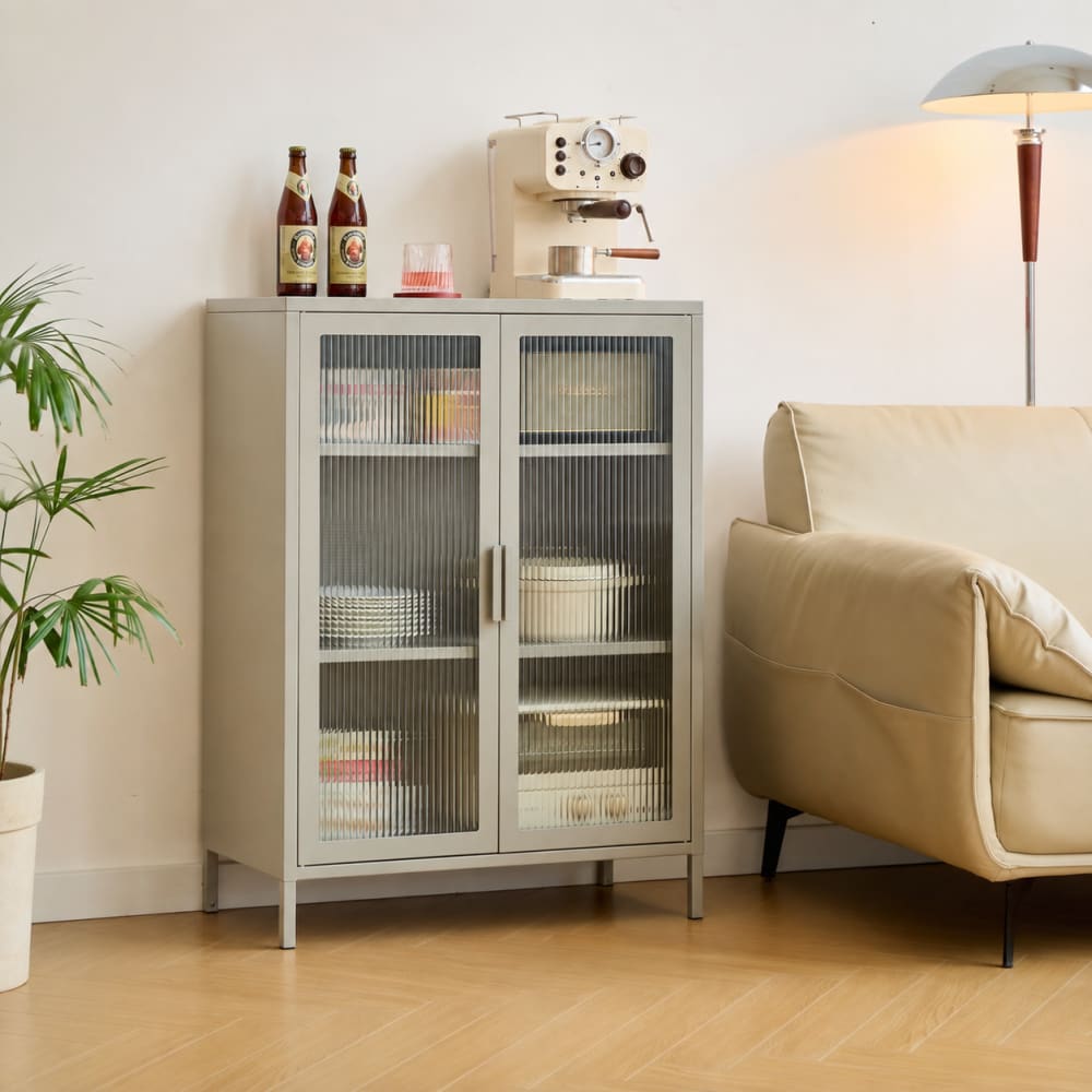 Buffet 2 portes en métal et verre strié beige Buffet 2 portes en métal et verre strié beige