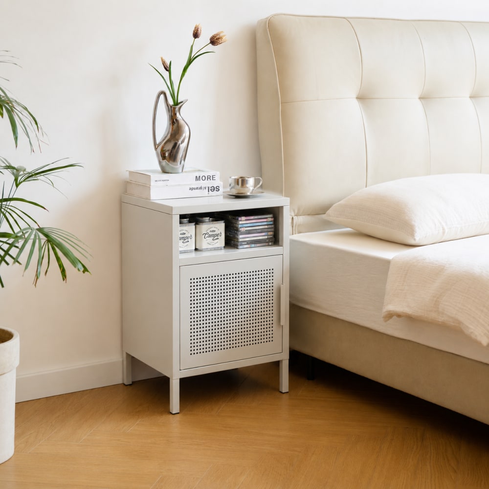 Table de chevet 1 porte en métal beige Table de chevet 1 porte en métal beige