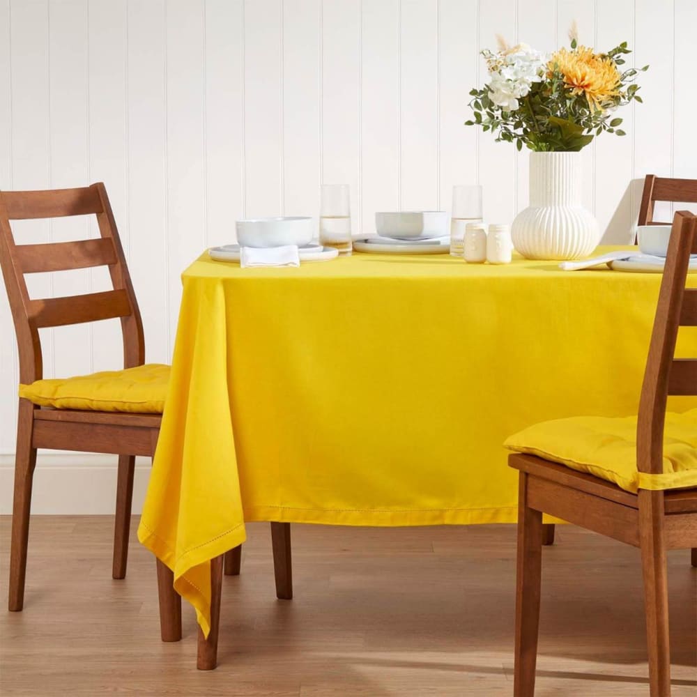 Nappe unie rectangulaire en coton jaune 137x228 cm