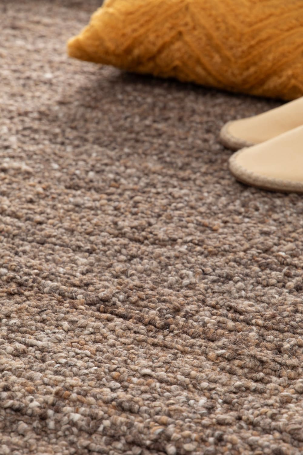 Tapis tissé main bouclé marron 160 x 230 cm — vue 4