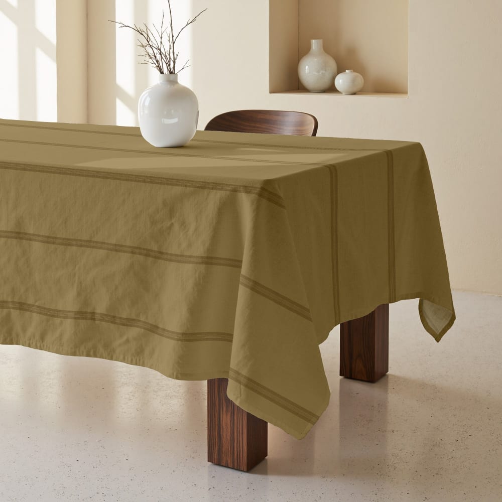 Fleckabweisende Tischdecke 100 % Baumwolle ocker 200x155 cm -