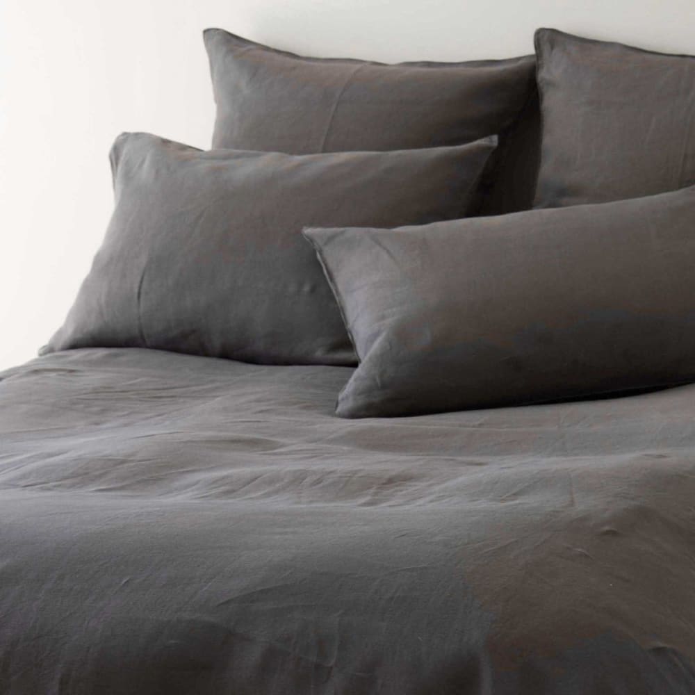 Taie d'oreiller lin lavé uni 50x70 cm gris anthracite — vue 4