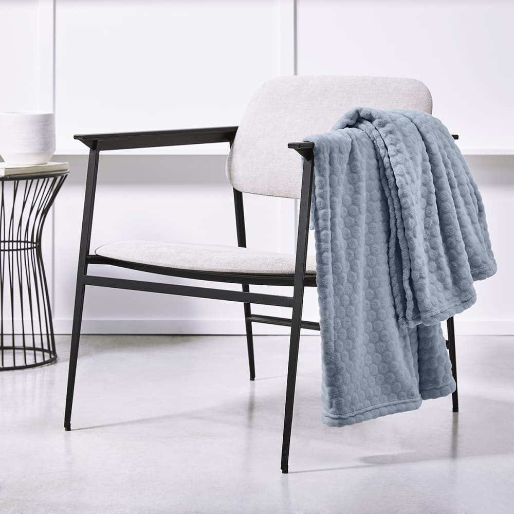Plaid embossé uni 150x200cm gris Plaid embossé uni 150x200cm gris