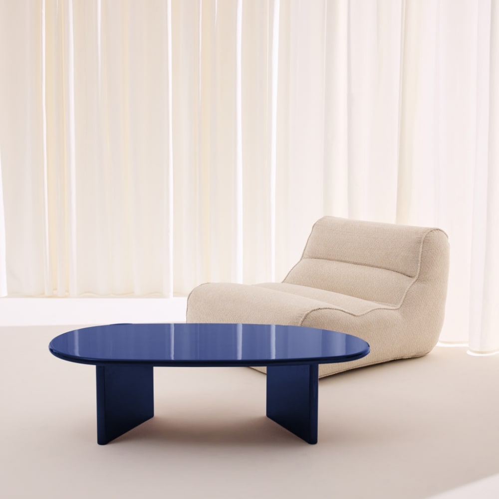 Table basse ovale finition glossy bleu Table basse ovale finition glossy bleu
