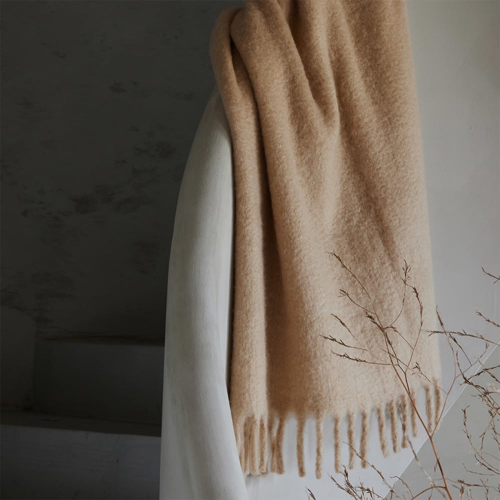 Plaid en mohair beige 130 x 170 cm