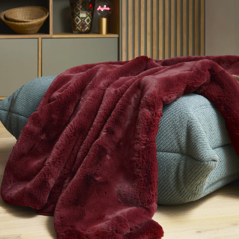 Plaid fausse fourrure 130x150 cm Plaid fausse fourrure 130x150 cm