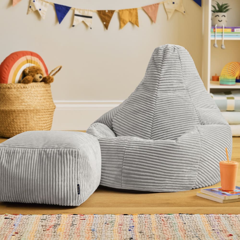 Pouf enfant à dossier haut avec repose-pied velours côtelé gris clair Pouf enfant à dossier haut avec repose-pied velours côtelé gris clair