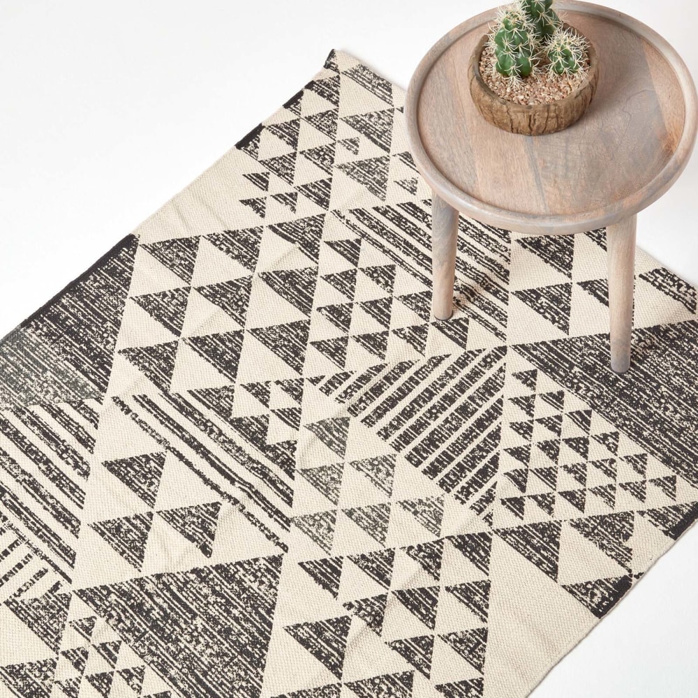 Teppich geometrisch baumwolle schwarz 120x170 cm - Maisons Du