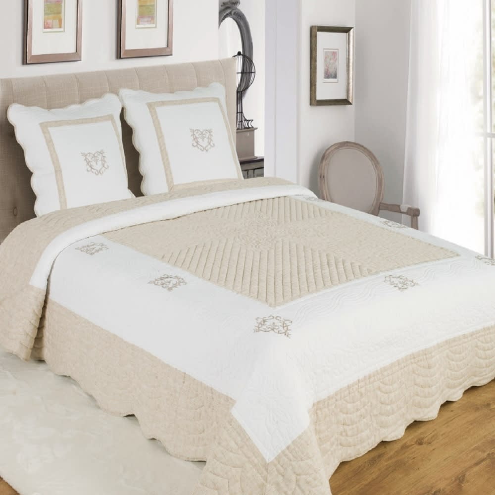 Couvre lit peaceland brodé et 2 taie, en coton lin 260x260 cm Couvre lit peaceland brodé et 2 taie, en coton lin 260x260 cm
