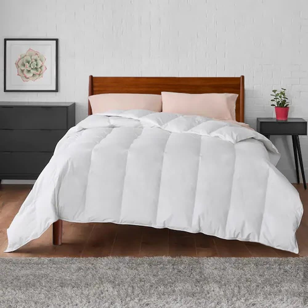 Couette été éco légère 200 g, enveloppe en coton bio 220x240 cm Couette été éco légère 200 g, enveloppe en coton bio 220x240 cm