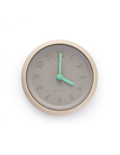 Horloge murale en bois et béton aiguilles turquoises
