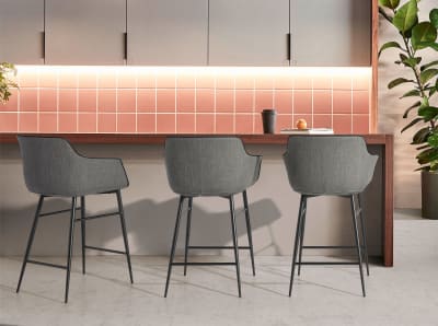 Tabouret en tissu gris et acier noir