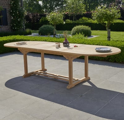 Table de jardin en teck massif extensible ovale 10/12 pers.