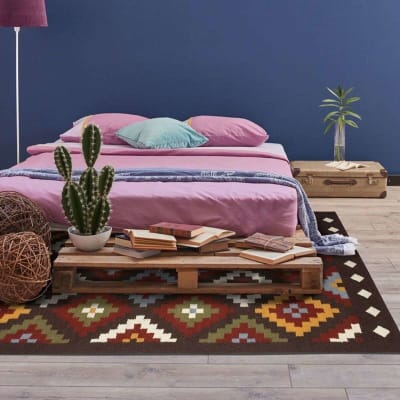 Tapis en laine à motifs aztèques marron 160x230