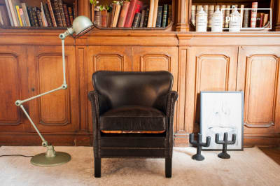 Fauteuil en cuir marron