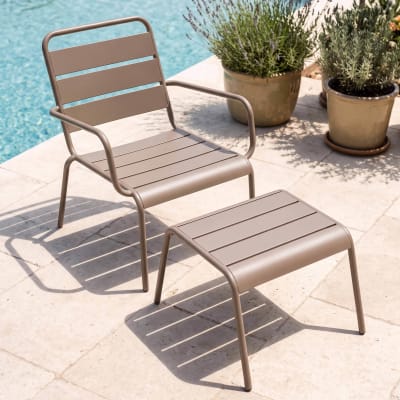 Fauteuil relax et repose pied en métal taupe