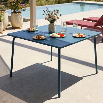 Table de jardin carrée en métal 8 places 120 cm bleu pacific
