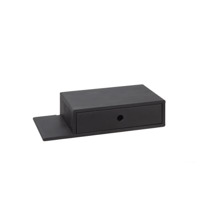 Table de chevet avec étagère sur le côté gauche en bouleau noir