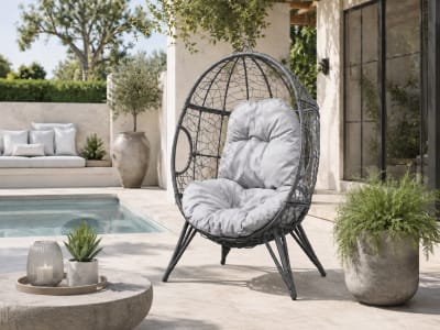 Fauteuil œuf sur pied en résine gris effet rotin