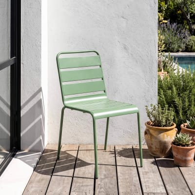 Chaise de jardin en métal vert cactus