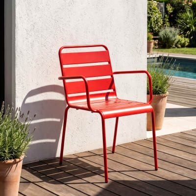 Fauteuil de jardin en métal rouge