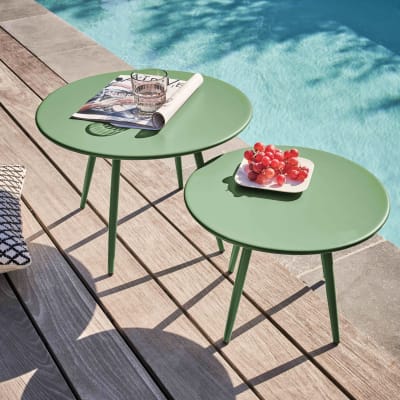 Lot de 2 tables basses de jardin en acier vert cactus