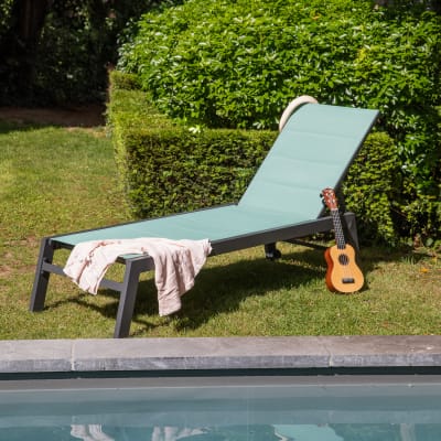 Bain de soleil en textilène vert d'eau et aluminium anthracite