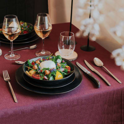 Assiette salade et pâtes en grès bleu nuit