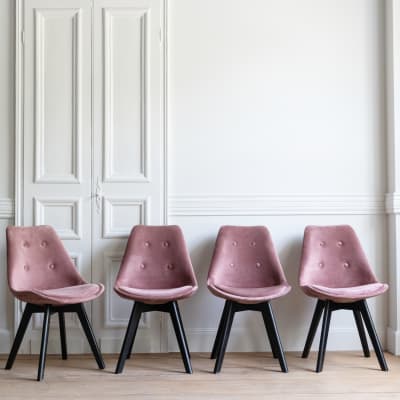 Lot de 4 chaises en velours rose et bois de hêtre noir