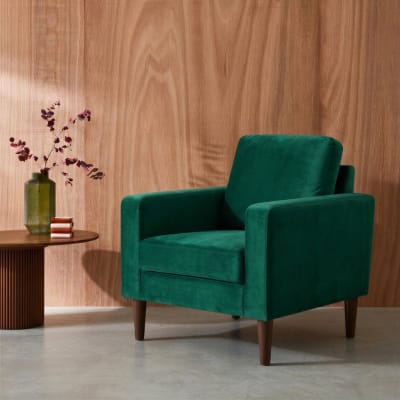 Fauteuil scandinave en velours vert anglais