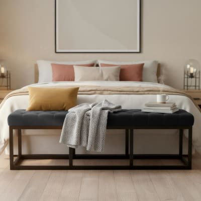 Banquette avec cadre en métal et assise en samt noir