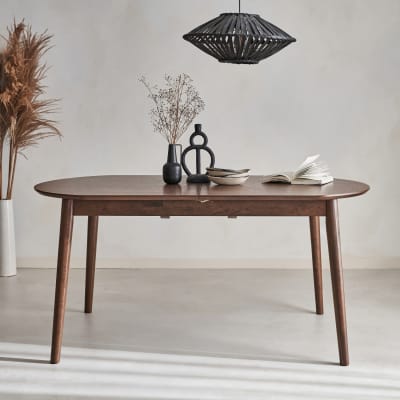 Table à manger extensible couleur noyer ovale